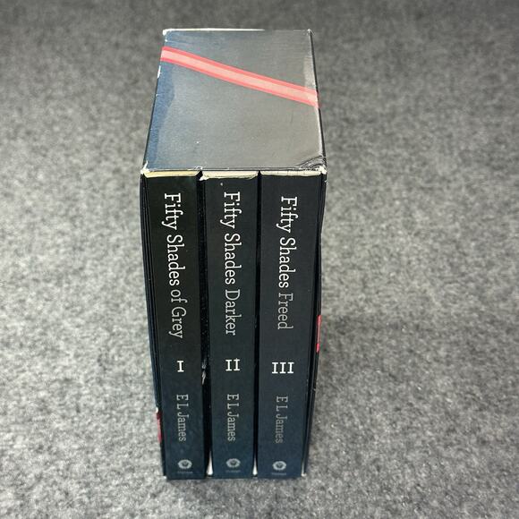 Fifty Shades of Grey Box set Of (3) Paperback First Edition (2012) Very Good - Picture 2 of 14